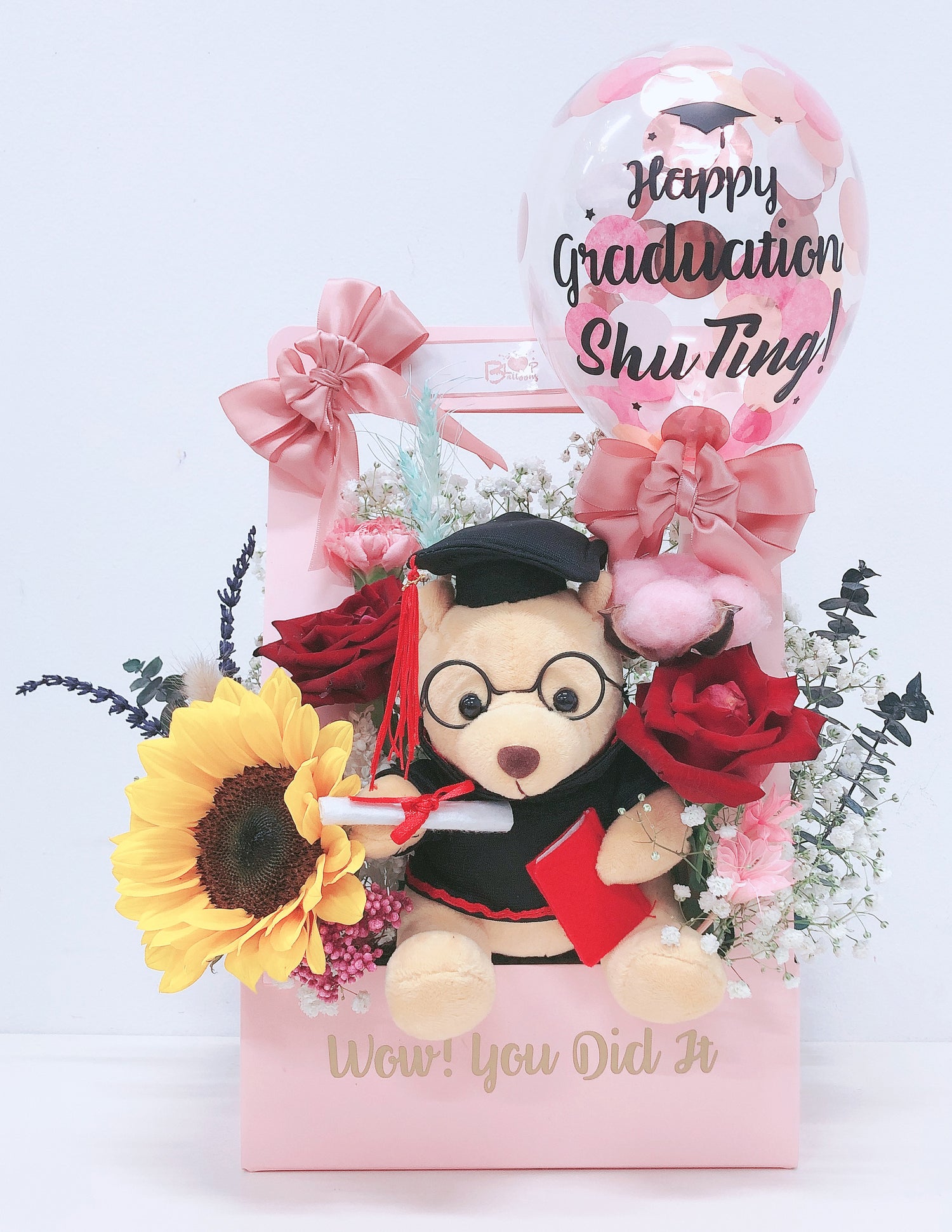 Flower Handbags in Singapore — Stylish Floral Gift Bouquets