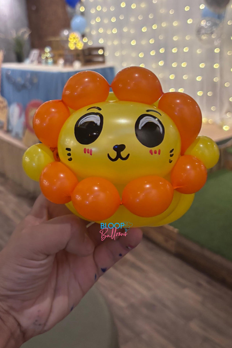 Lion balloon sculpting design for kids birthday party in Singapore by Bloop Balloons