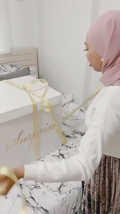 Surprise Box with 24'' Personalised Balloon , 6 Photos and Wording On Box