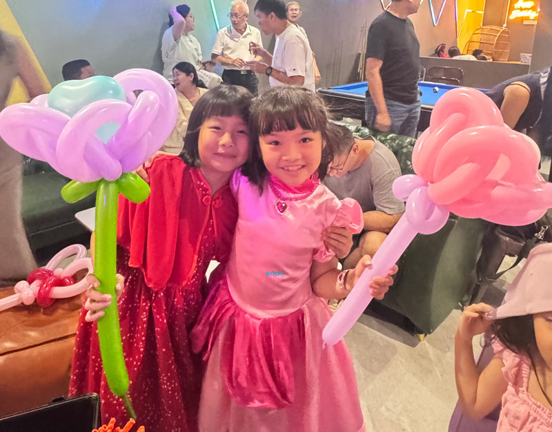 Princess balloon flower sculpting design for kids birthday party in Singapore by Bloop Balloons