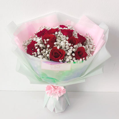 [LARGE] 10 Red Roses and Baby Breath Flower Bouquet