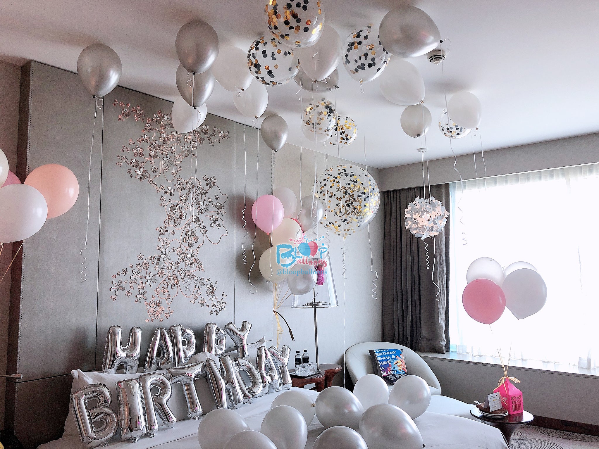 Balloons in shop a room